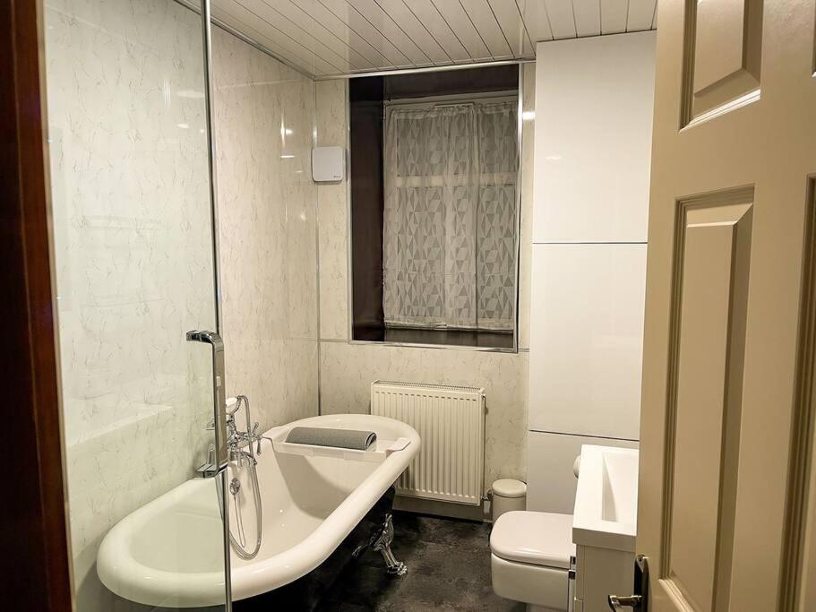 The Nook Crieff - Central 2-Bed With Garden :) المظهر الخارجي الصورة