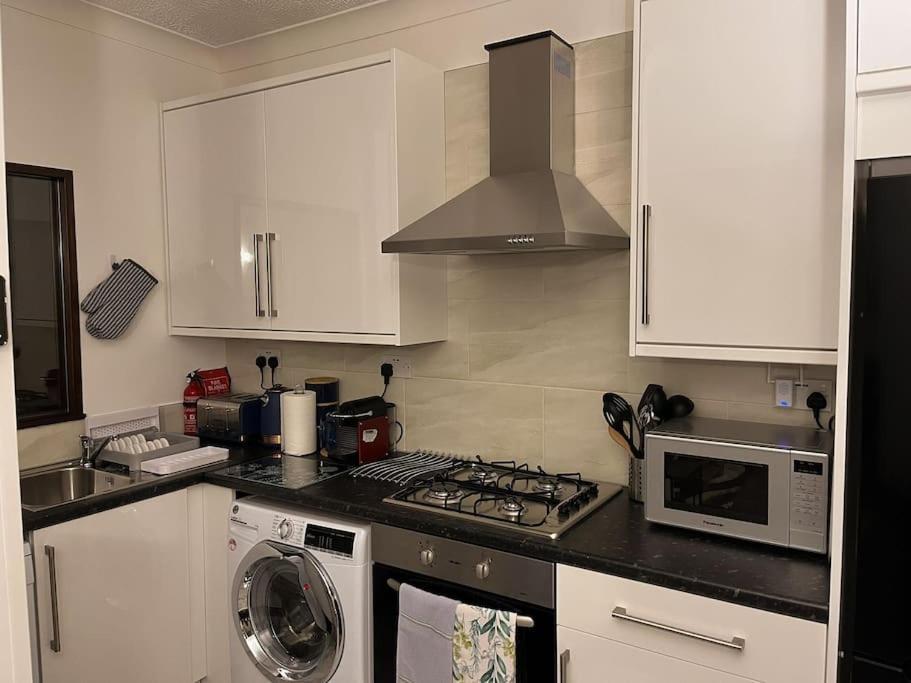 The Nook Crieff - Central 2-Bed With Garden :) المظهر الخارجي الصورة